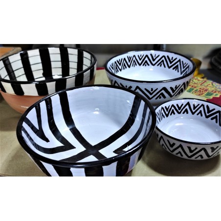 salad bowl and bowl black &...