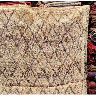 vintage moroccan rug 325/194